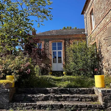 Cottage Dans Ancienne Ecole De 1850 - 2 A 4 Personnes Missillac Exterior photo